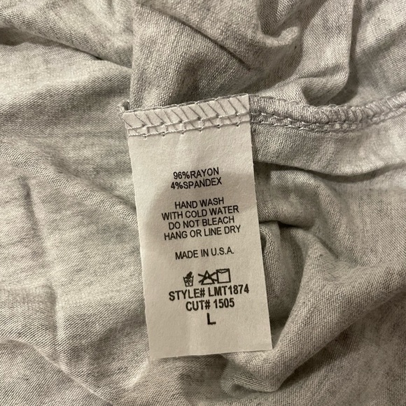 Grey and floral top - Picture 2 of 3